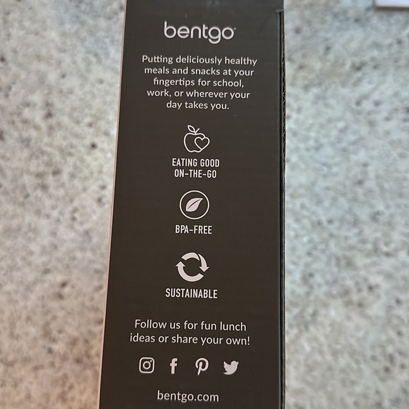 Bentgo microsteel leak proof lunch box in black - new in box - Picture 3 of 4